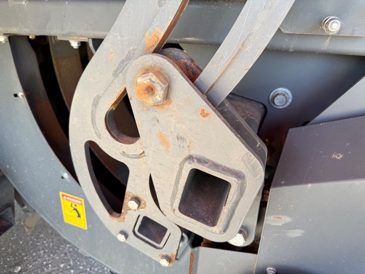 2022-massey-ferguson-2270xd-image-53