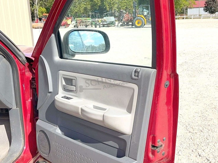 2006-dodge-dakota-image-35