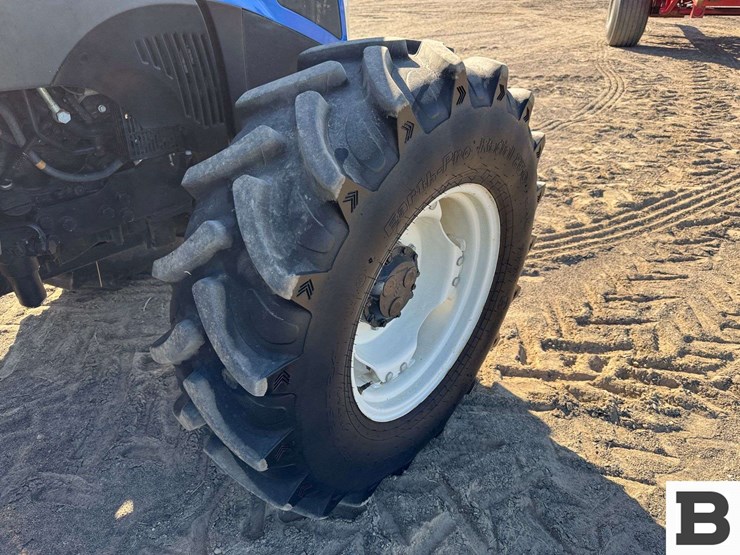 2014-new-holland-t4.105-image-39