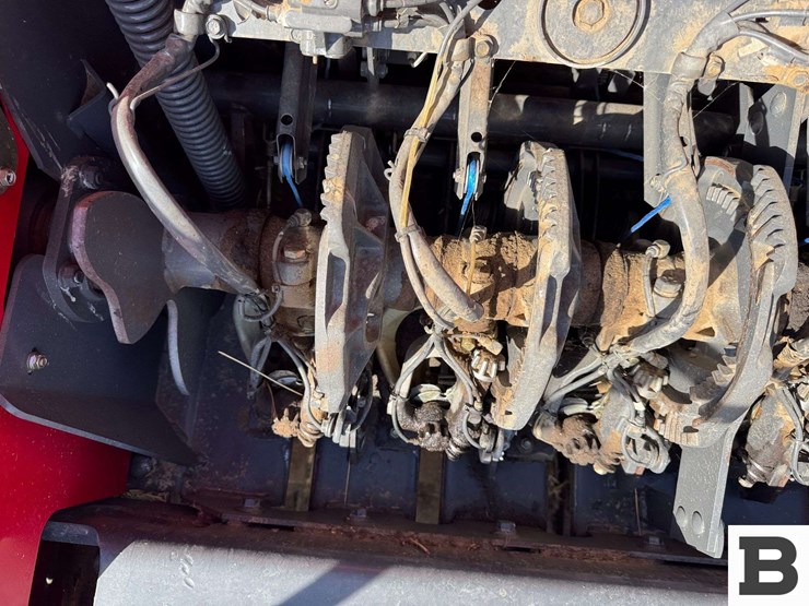 2012-massey-ferguson-2190-image-61