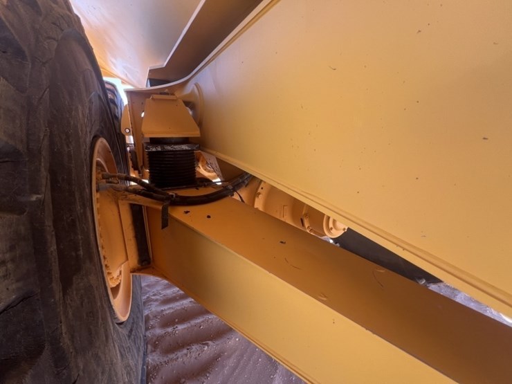 2020-volvo-a60h-image-36