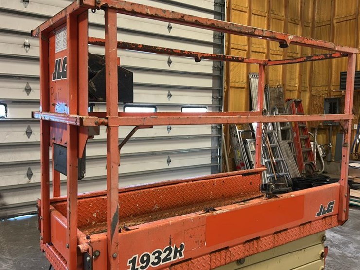 2018-jlg-1932r-image-22