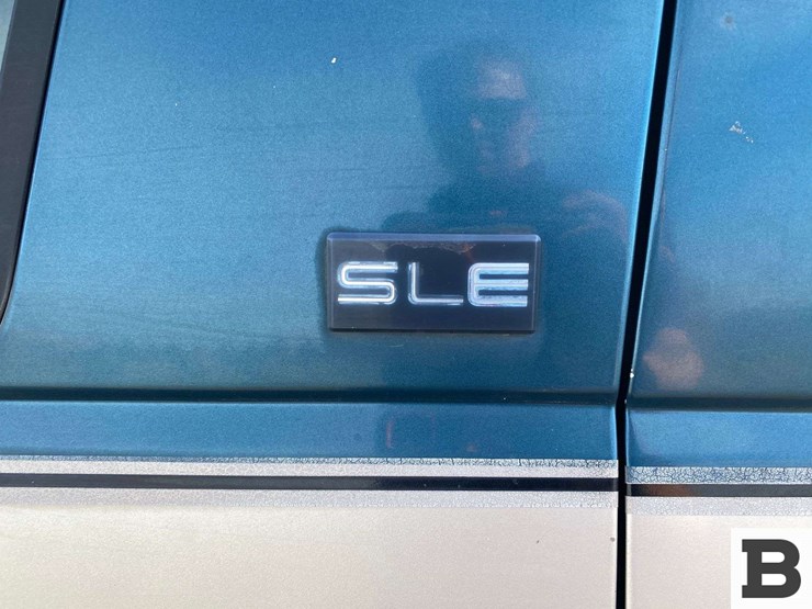 1993-gmc-suburban-image-14