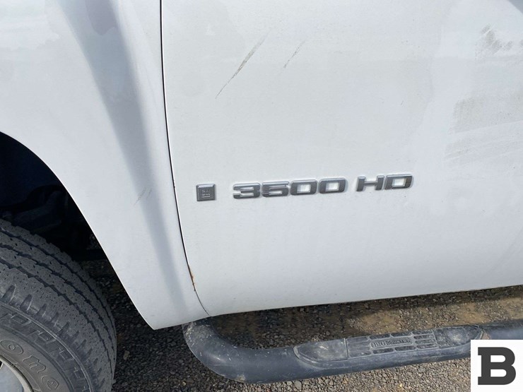 2009-chevrolet-silverado-3500-image-13