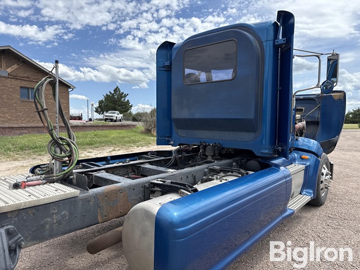 2009-peterbilt-386-image-9