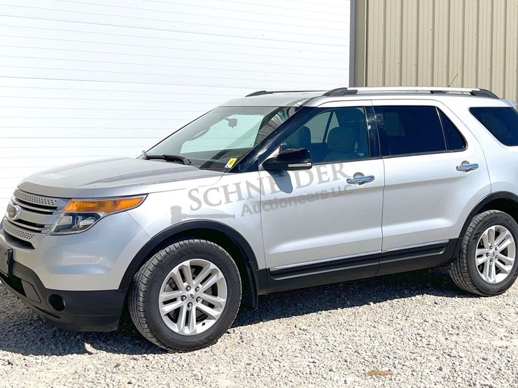 2013-ford-explorer-image-2