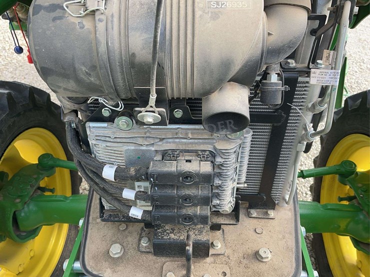 2022-john-deere-5065e-image-54