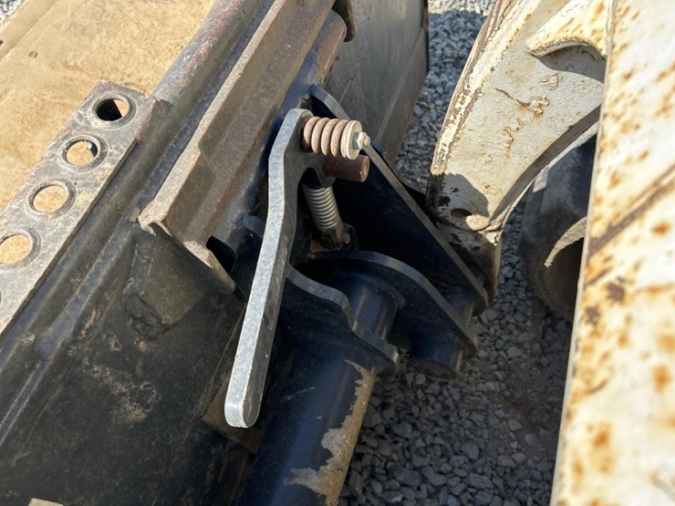 bobcat-t200-image-13