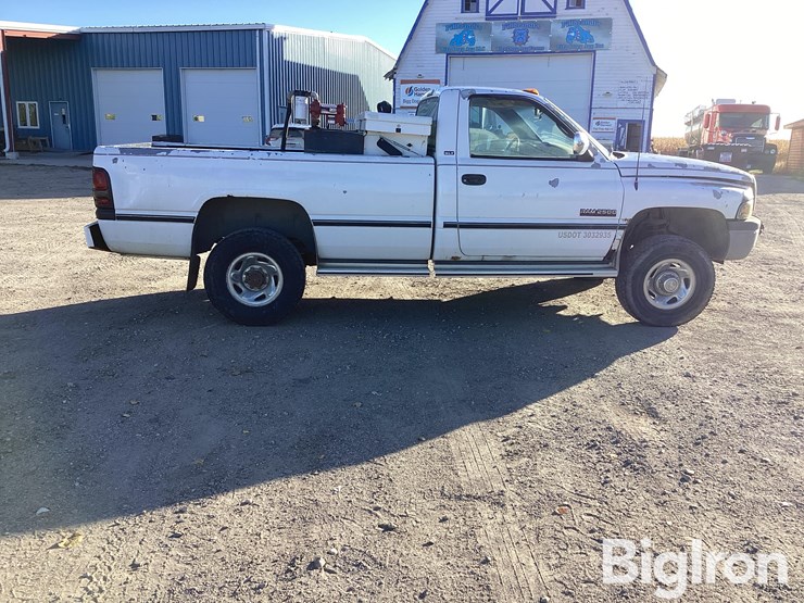 1997-dodge-ram-2500-image-4