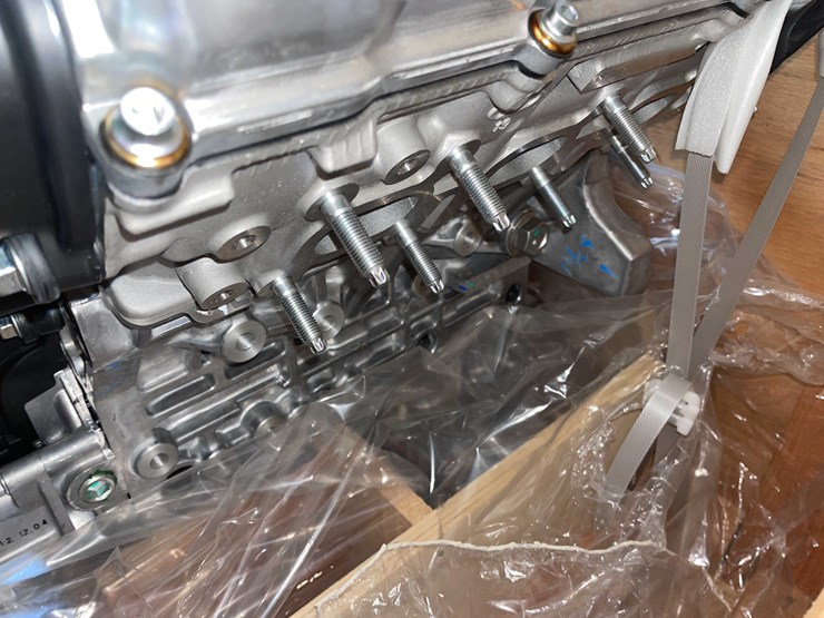 #8616-•-isuzu-trooper-engine-(e)-image-5