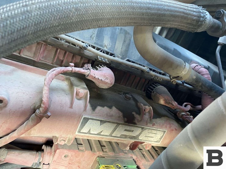 2017-mack-granite-gu713-image-68