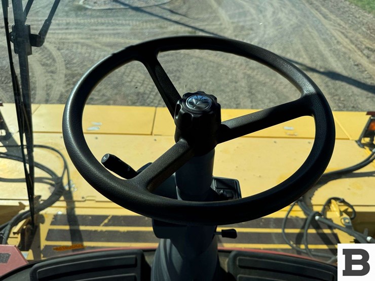 2013-new-holland-h8080-image-66