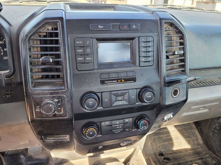 2017-ford-f150-image-10