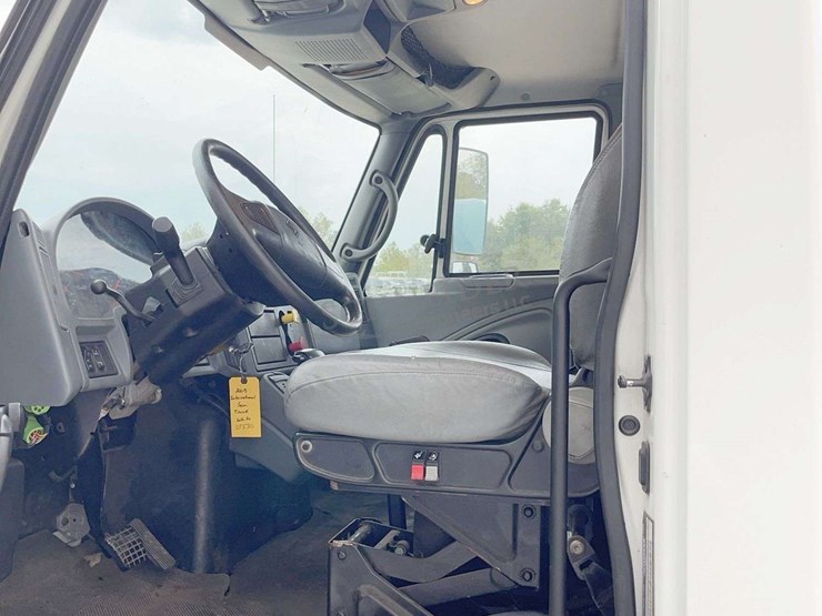 2003-international-durastar-4400-image-39