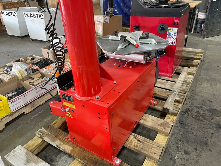 #8524-•-tire-changer-(e)-image-27