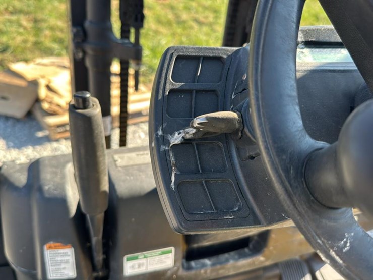 #1354-•-yale-forklift-image-28