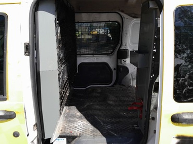 2010-ford-transit-connect-image-6