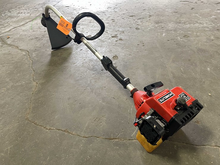 #8521-•-homelite-15"-weed-eater-(cw)-image-3