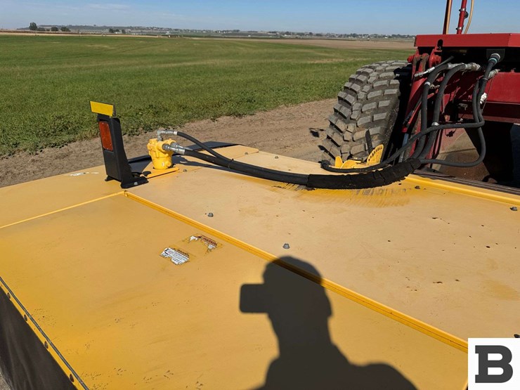 2013-new-holland-h8080-image-15