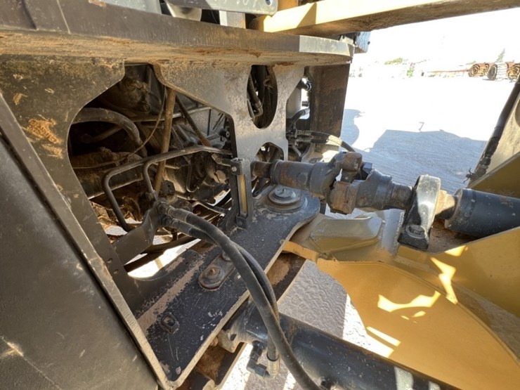 2016-challenger-mt965e-image-13