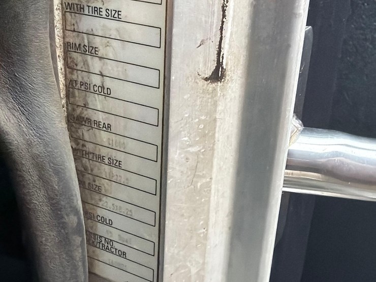 peterbilt-337-image-29