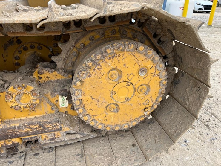 2021-caterpillar-d4-image-18