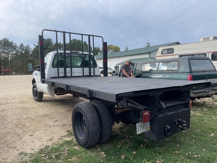 2004-ford-f550-image-11