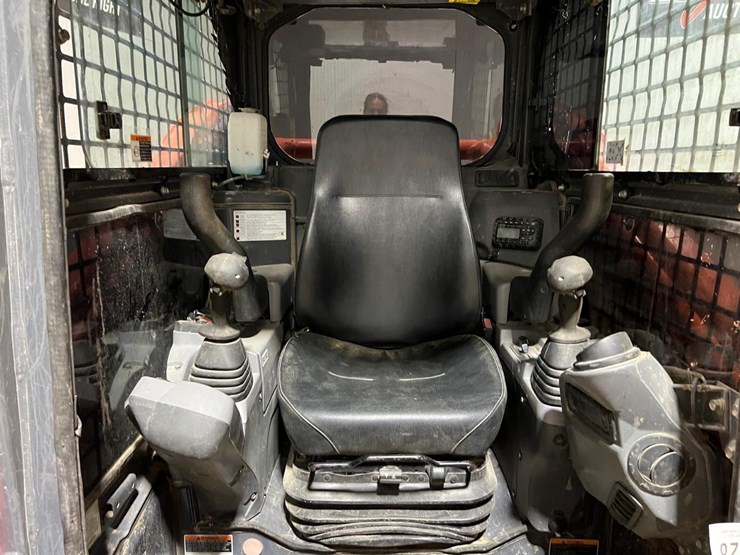 kubota-svl75-2-image-21