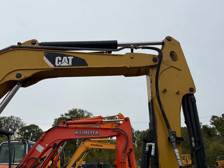 caterpillar-305e2-cr-image-14