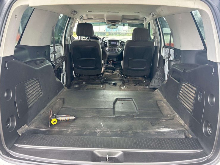 2015-chevrolet-tahoe-image-20