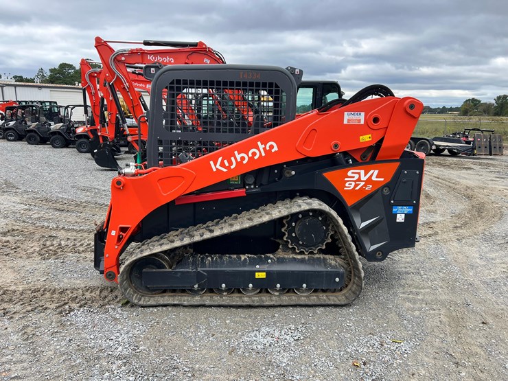2023-kubota-svl97-2-image-12