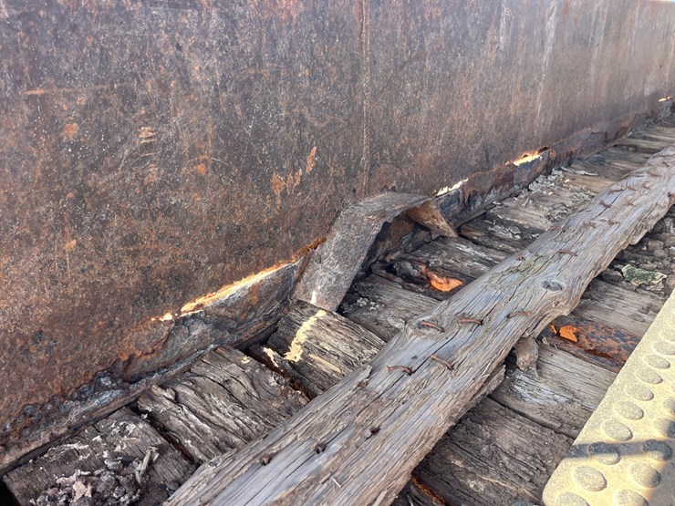 #t8221-•-1994-ww-32x6-gn-trailer-image-16