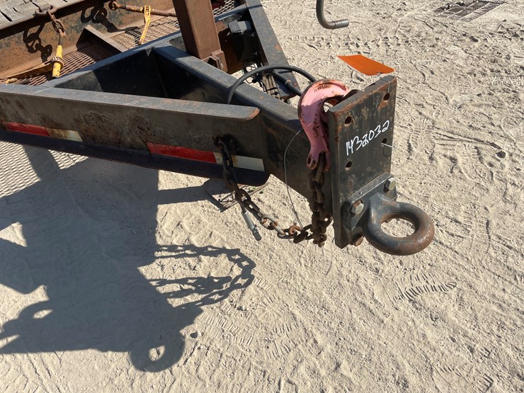 2015-custom-flatbed-image-11