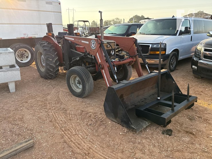 massey-ferguson-240-image-2