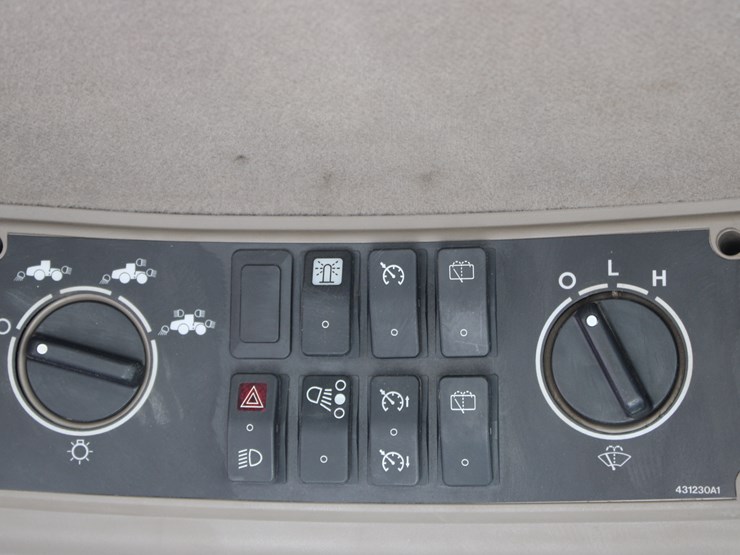 international-4100-image-77