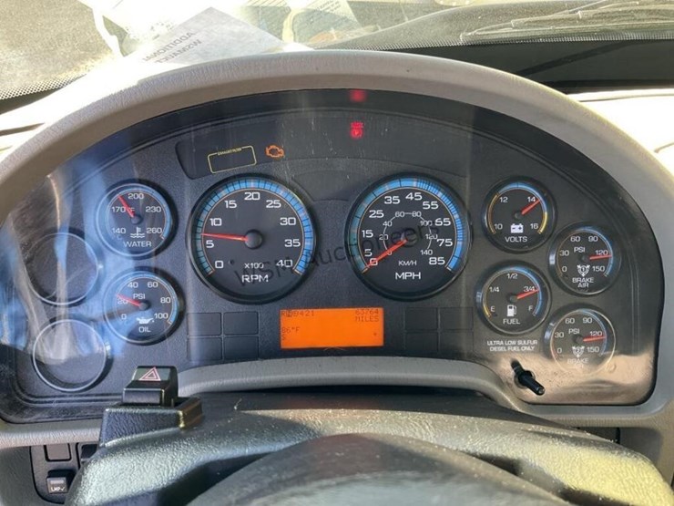 2014-international-4300lp-spray-truck-image-26