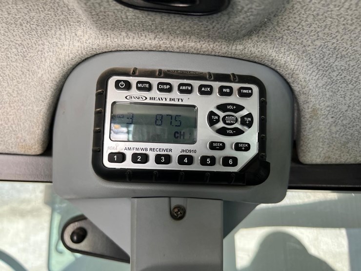 new-holland-t4.75-image-30