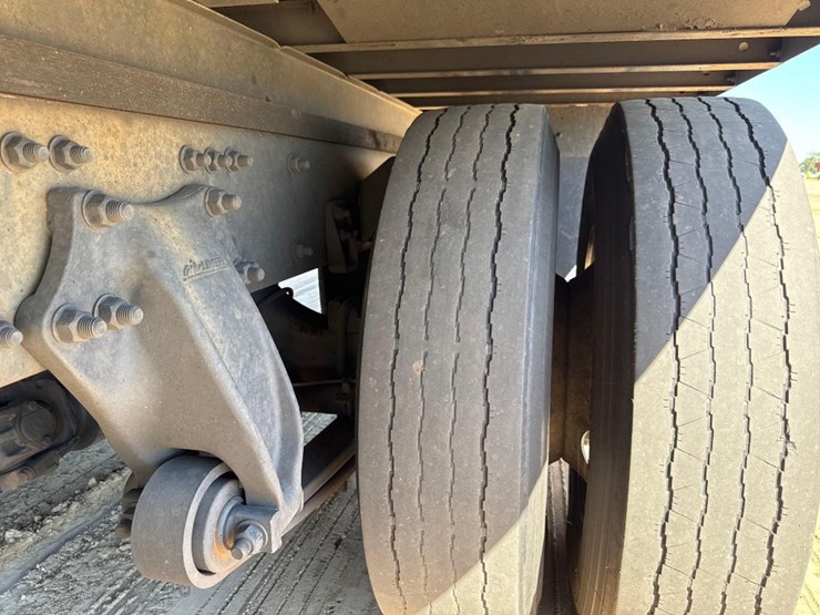 2020-freightliner-m2-26'-box-truck-image-10