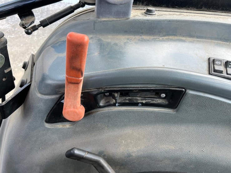 new-holland-tl100a-image-30