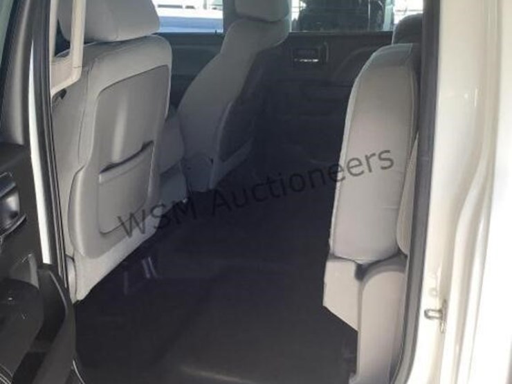 2015-chevrolet-silverado-1500-image-23