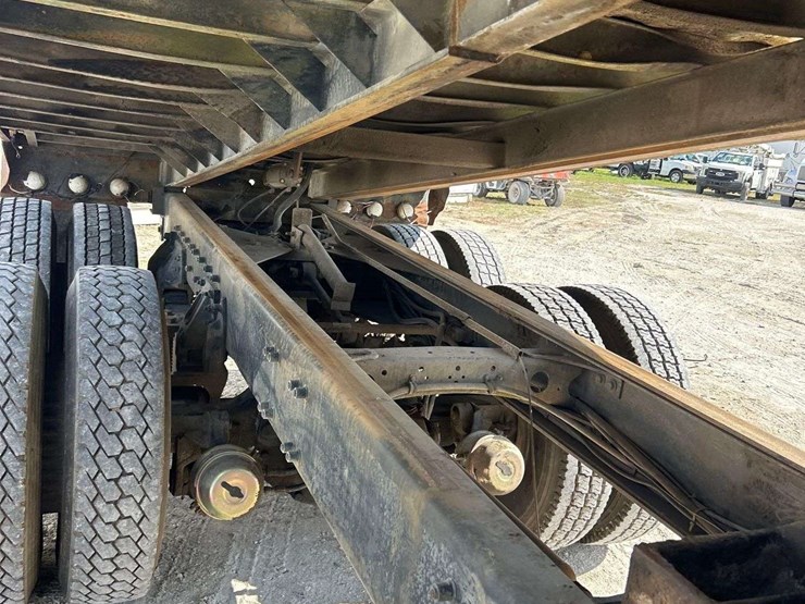 1996-freightliner-fld112sd-t/a-dump-truck-image-30