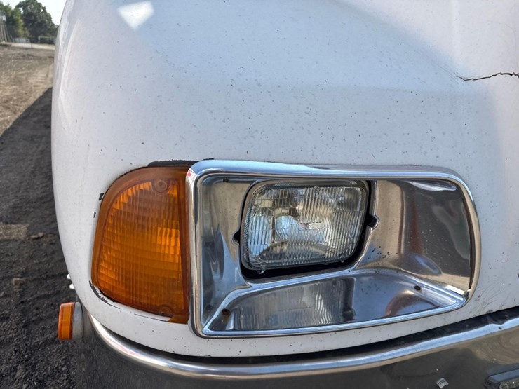 kenworth-rollback-tow-truck-image-23