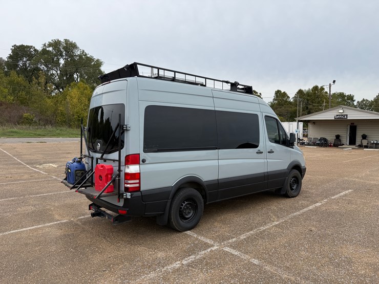 2008-freightliner-sprinter-2500-image-8