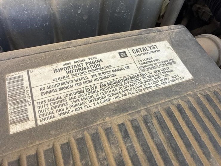 2005-chevrolet-silverado-2500hd-image-12