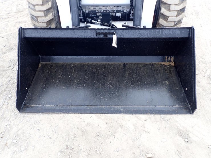 wildcat-68"-skid-steer-gp-bucket-image-2