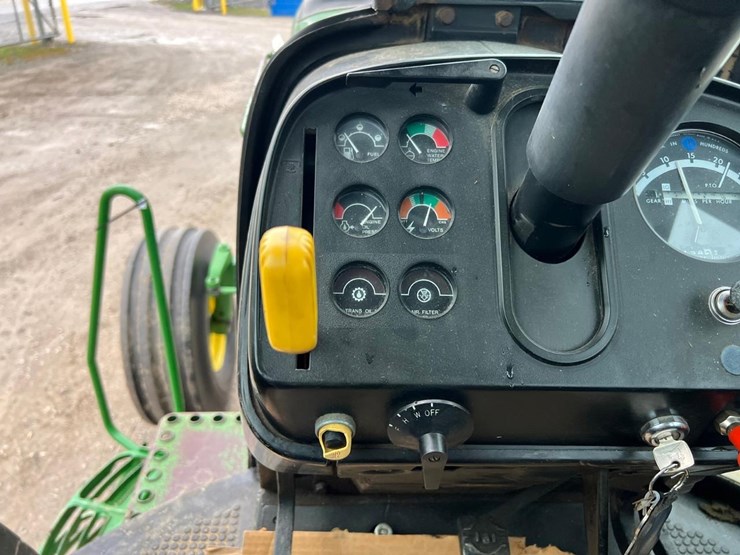 john-deere-4440-image-21