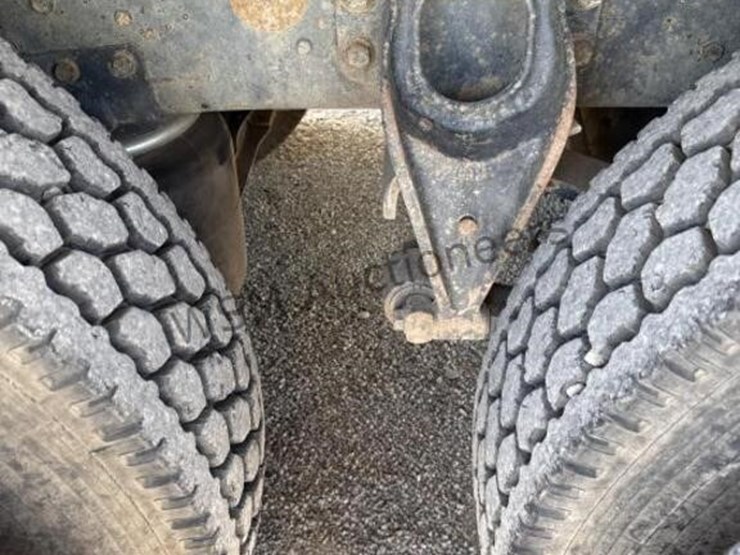 international-9400-image-14