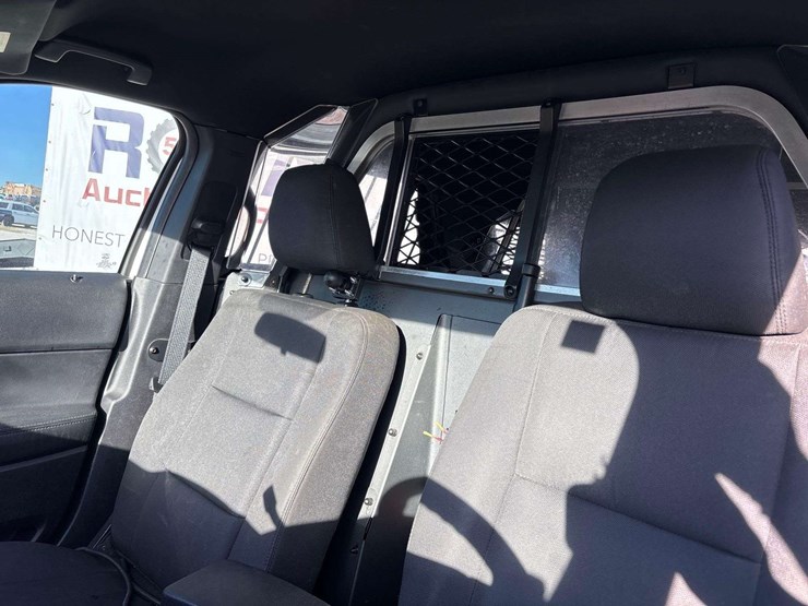 2018-ford-explorer-image-21