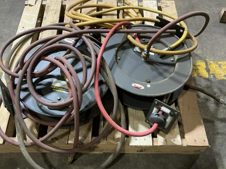 #178-•-retractable-hose-reels-and-hoses-image-8