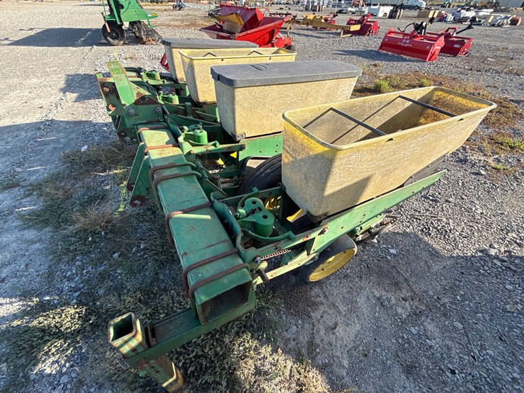 john-deere-7300-image-15